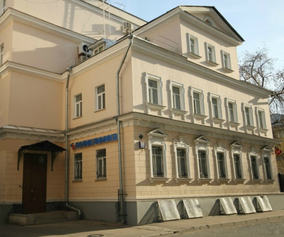 Креде Эксперто на Товарищеском